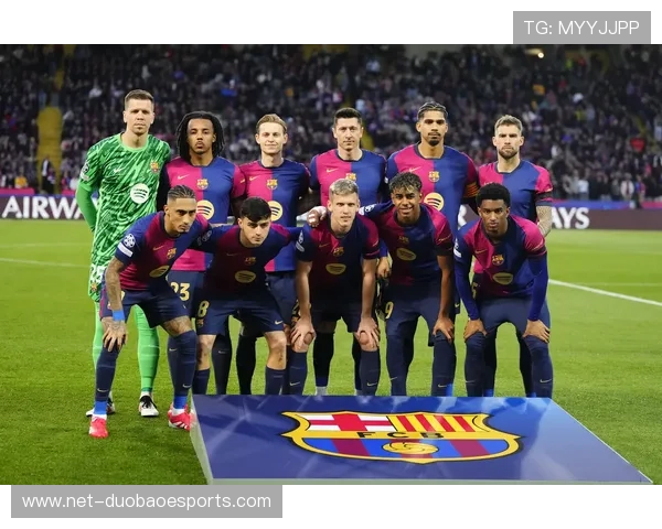 退役四大足球巨星盘点：梅西 C 罗 贝尔 皮克的传奇之路